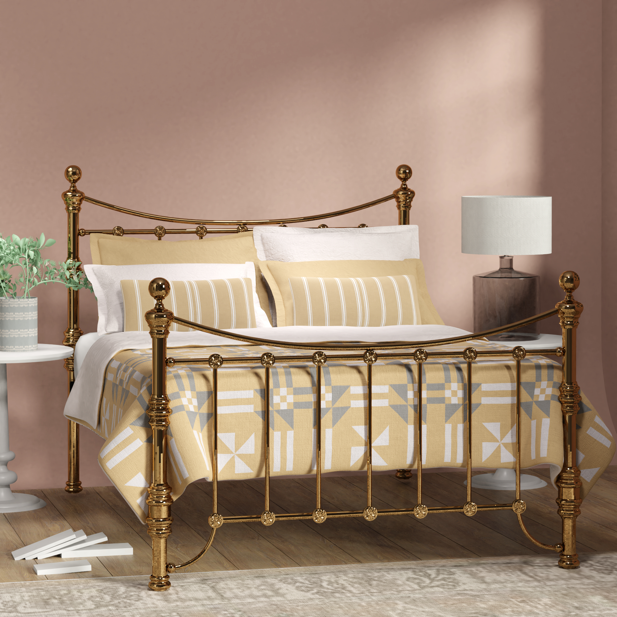 Arran brass bed - Image 4 (Pink bedroom)