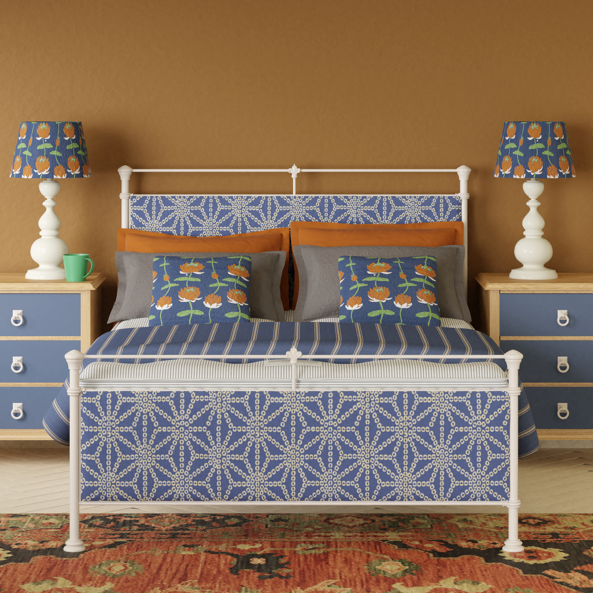 Nancy iron bed - Image blue and orange bedroom