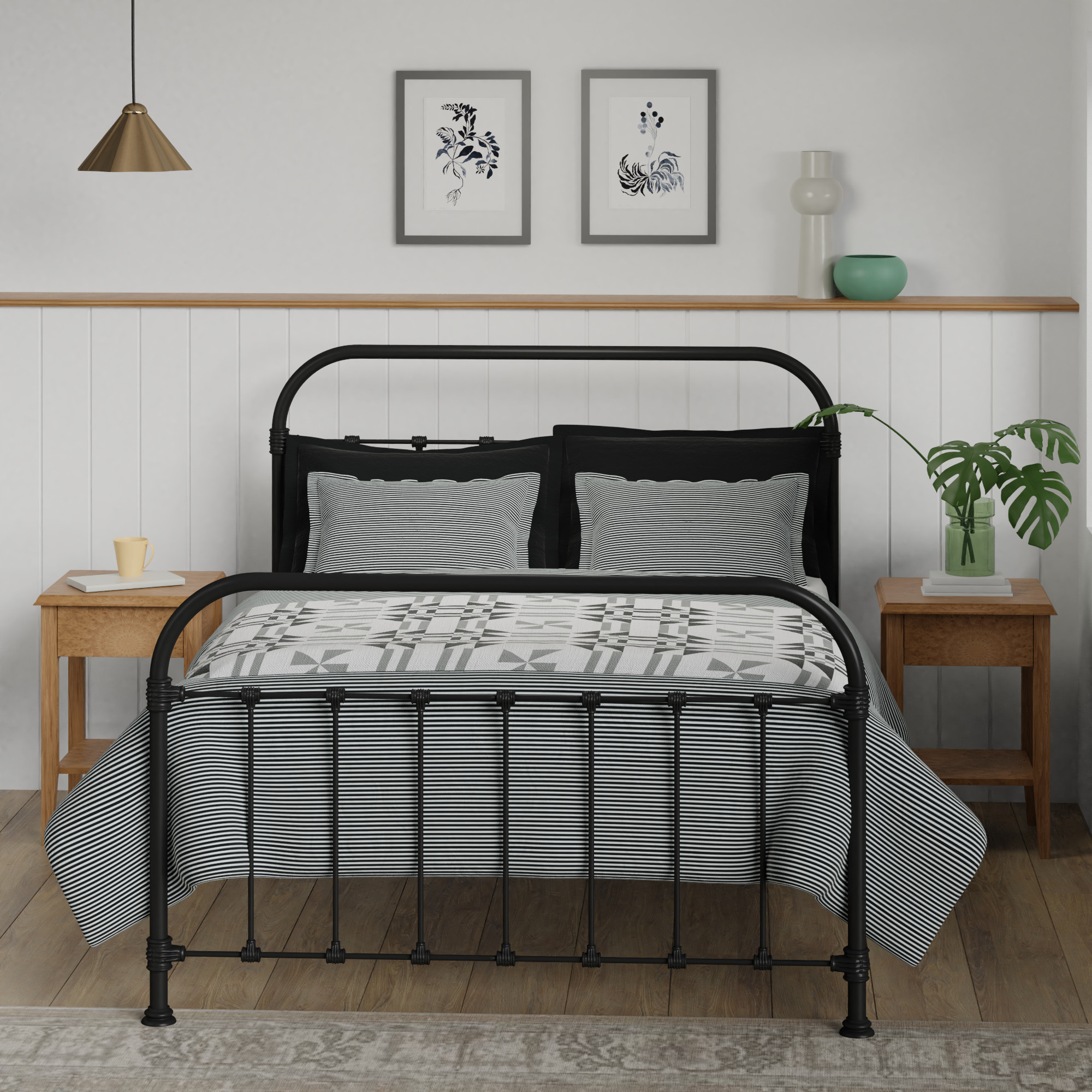 Timolin iron bed - Image black and white