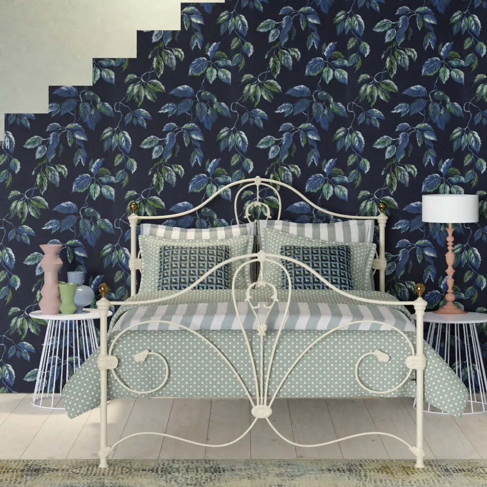 Melrose iron bed - Image 6