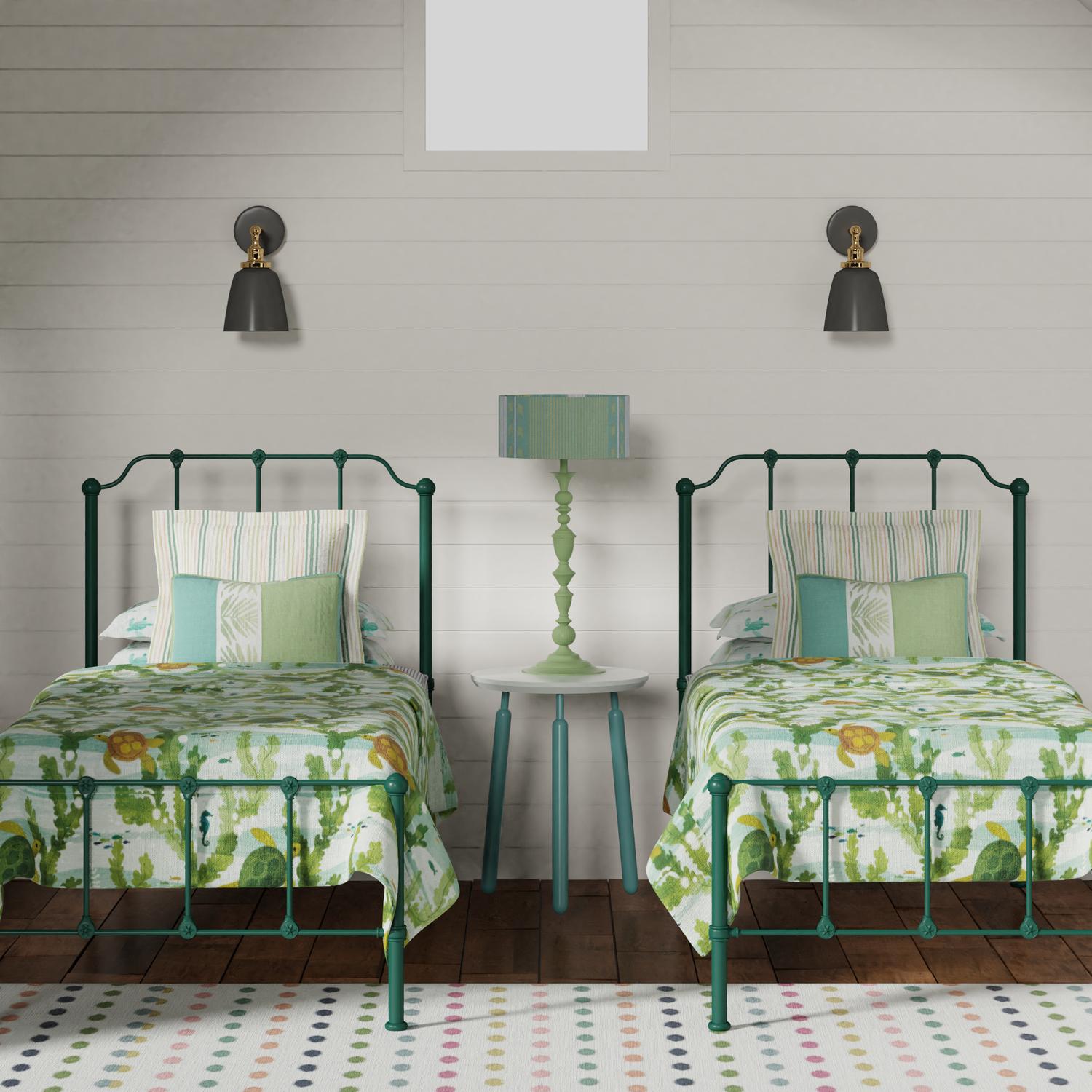 Julia iron bed - Image emerald green