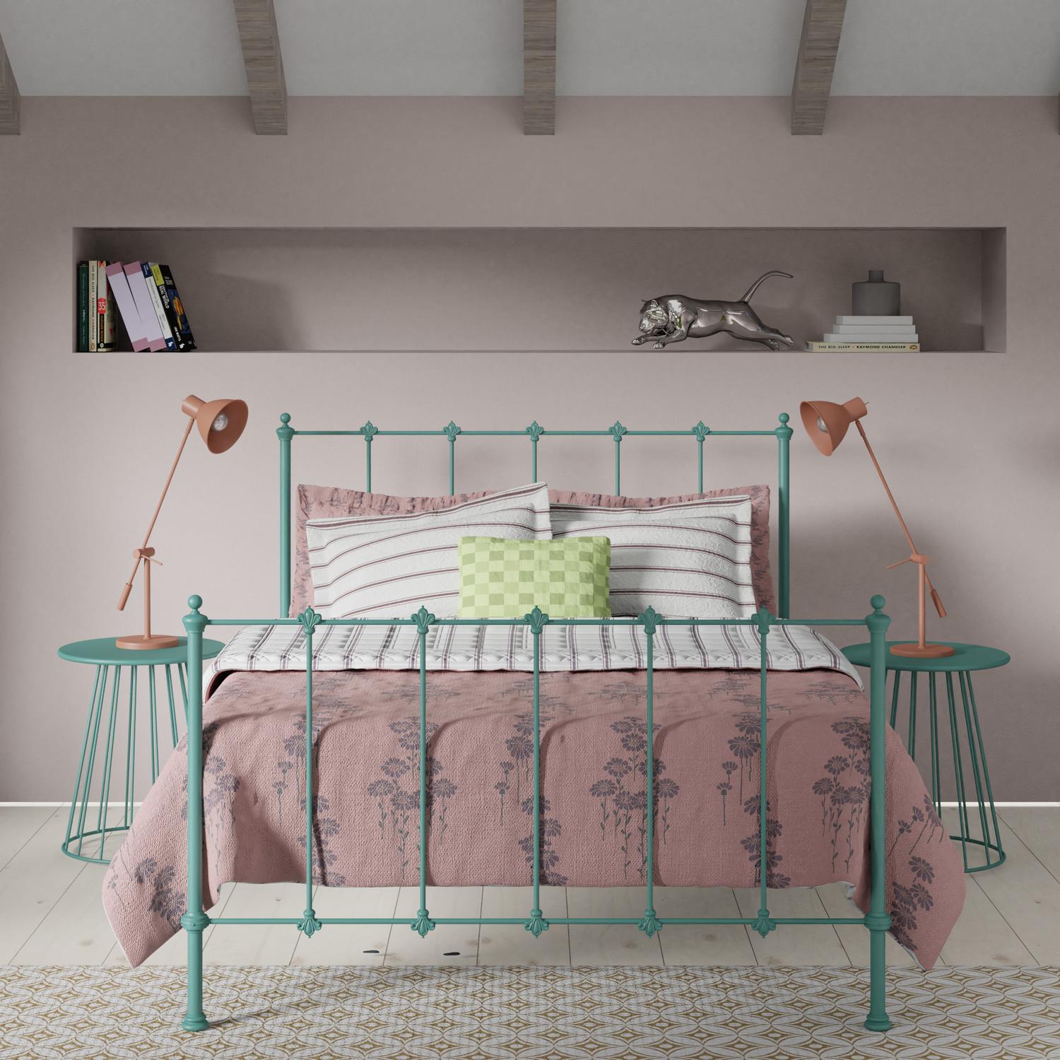 Paris iron bed - Image teal pink