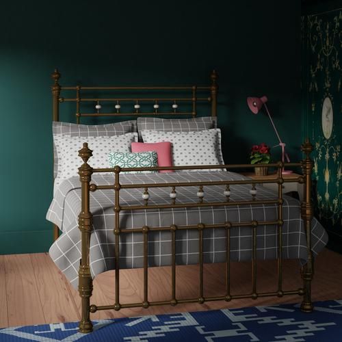 Boyne brass bed - Image emerald green wall - Thumbnail