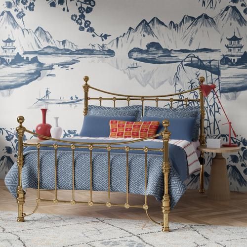 Arran brass bed - Image blue linens - Thumbnail