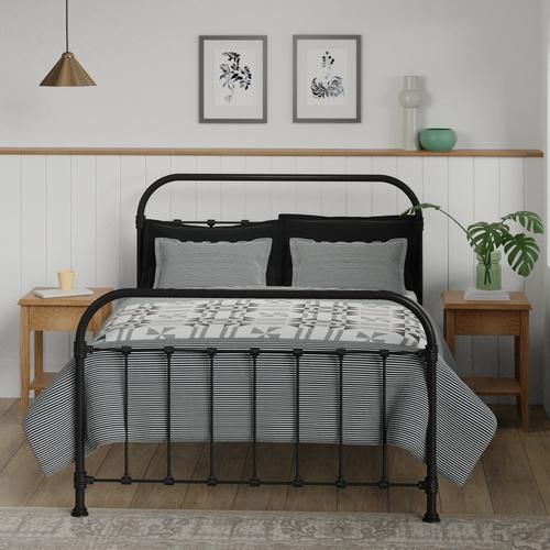 Timolin iron bed - Image black and white - Thumbnail