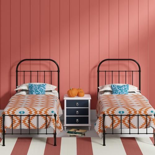 Solomon single iron bed - Image pink bedroom - Thumbnail