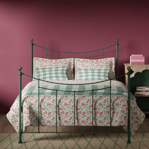 Virginia iron bed - Image pink and green bedroom - Thumbnail