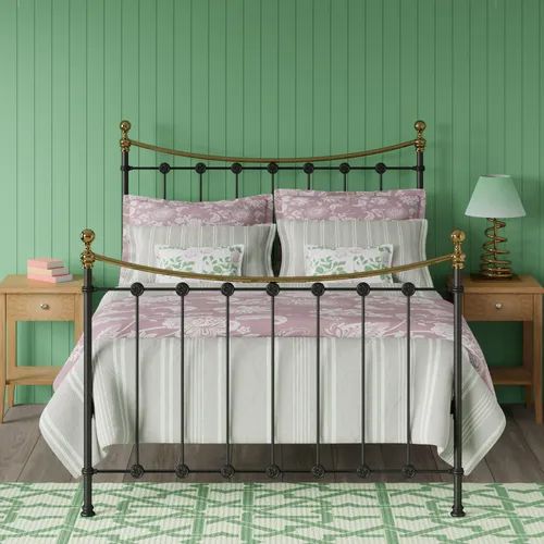 Carrick iron bed - Image bold and bright - Thumbnail